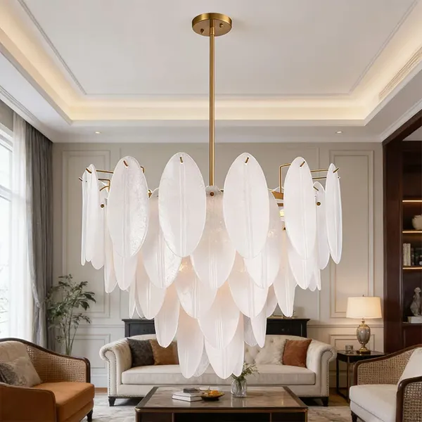 Những vật liệu nào được sử dụng trong đèn chùm hiện đại?